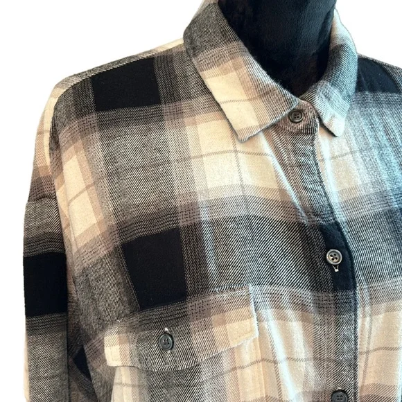 Beautiful SUPER SOFT plaid flannel new condition - Picture 2 of 6